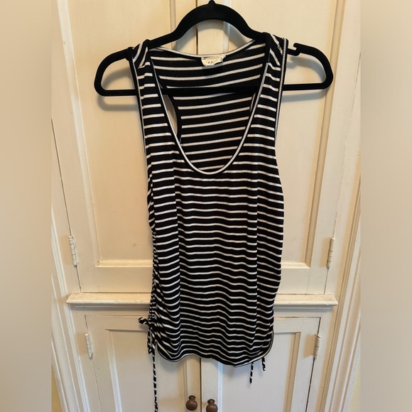 Women’s sz M Black and white striped tank top with side ties - Picture 1 of 3